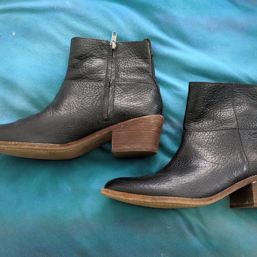 Madewell black leather ankle boots